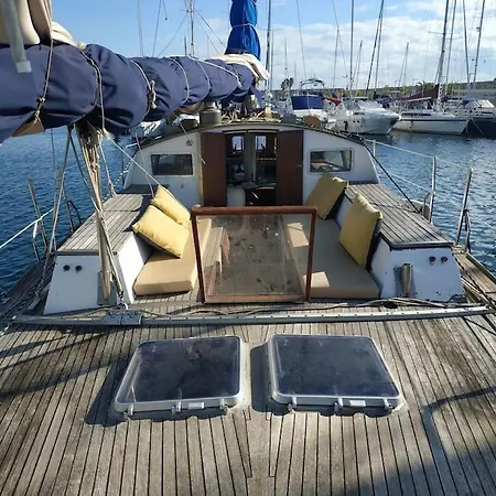 Botel Velero Unico Donde Relajarte, Parking Gratuito *